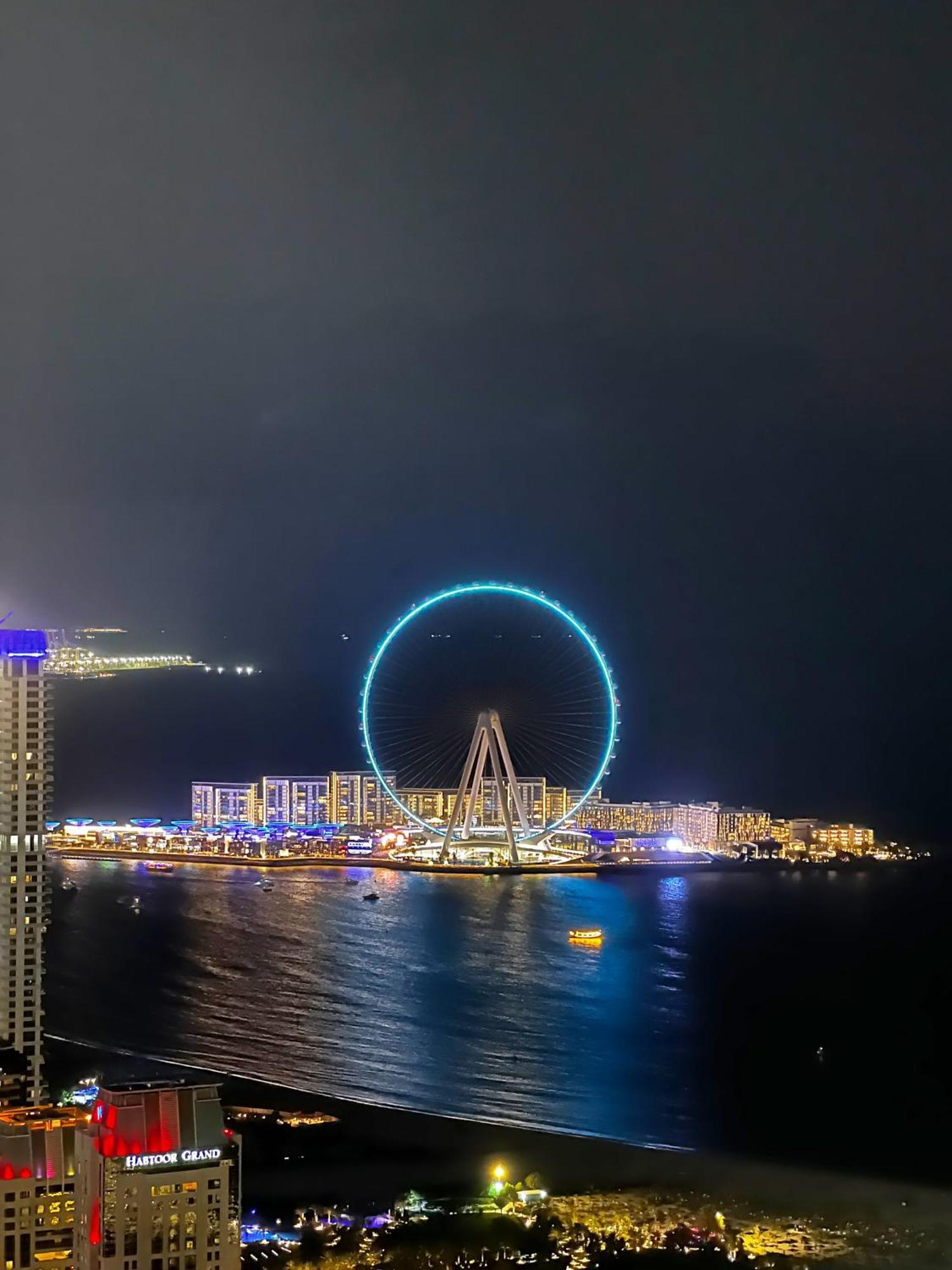 At The Top Marina Dubai Exterior photo